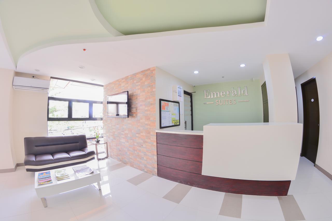 Emerald Suites Cdo Cagayan de Oro Exterior photo